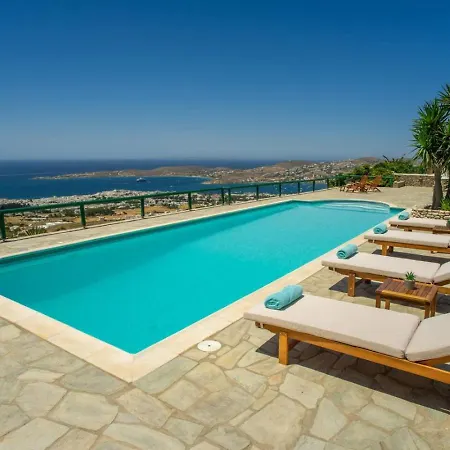 Ypsos - Overlooking Country house *