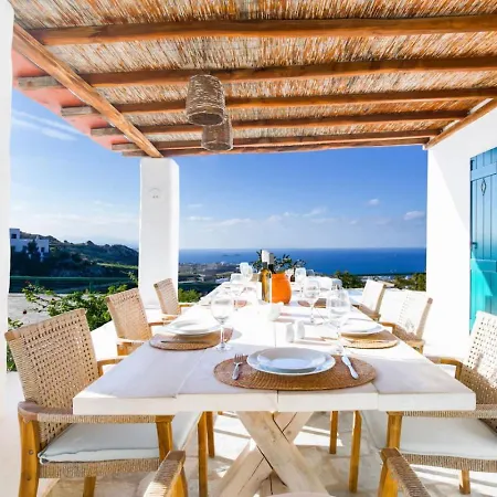 Ypsos - Overlooking Country house Parikia (Paros)